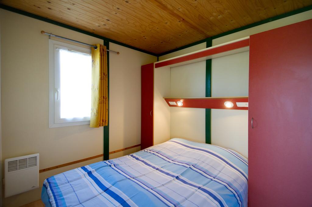 Le Bourdieu Hotel Durfort  Room photo